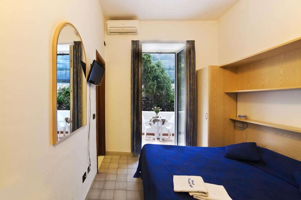 Hotel Riva Del Sole Forio  Room photo